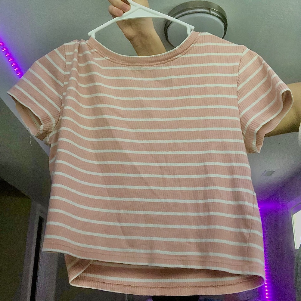 Short sleeve top with stripes